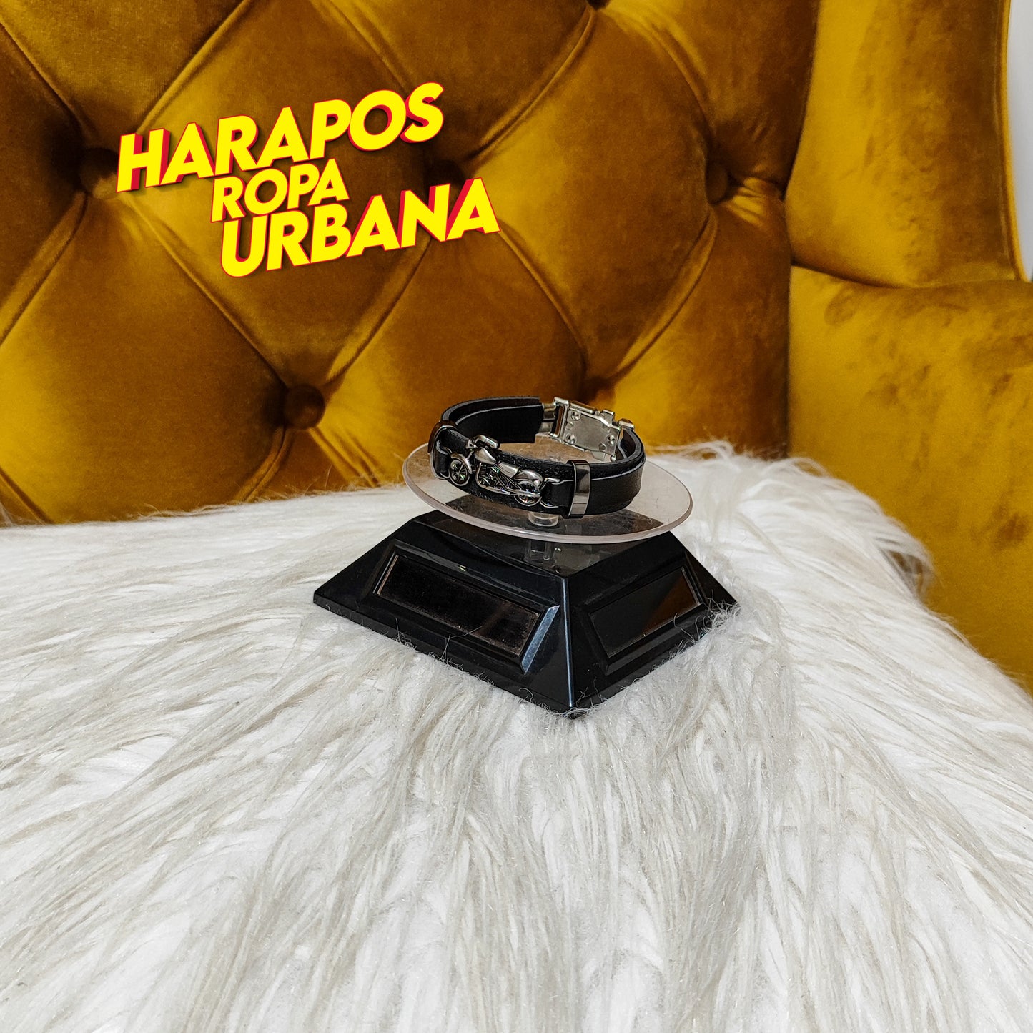 Manilla negra de cuero con diseño de moto