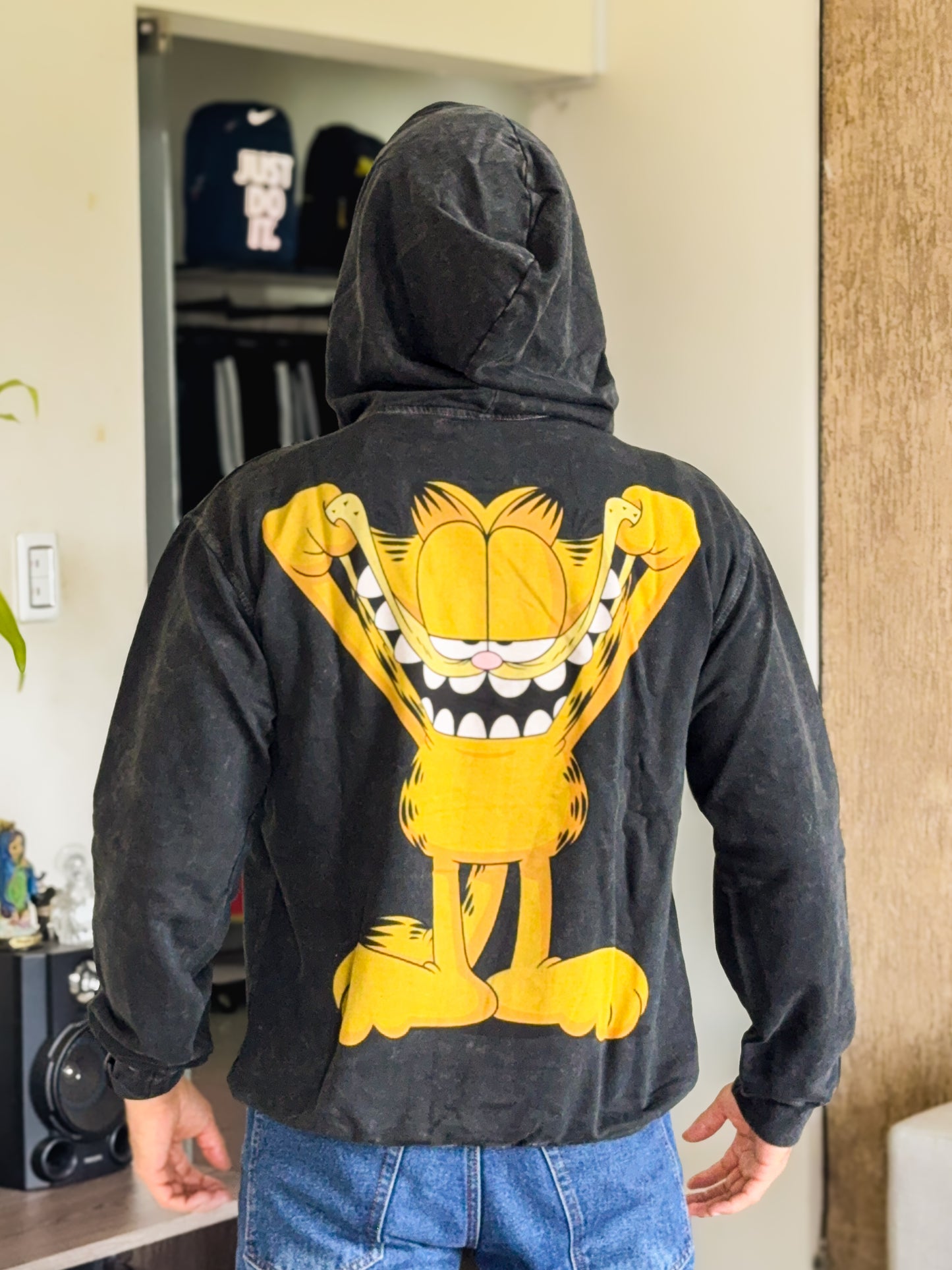 Canguro Dr. Mono Oversize Garfield Negro Taidai