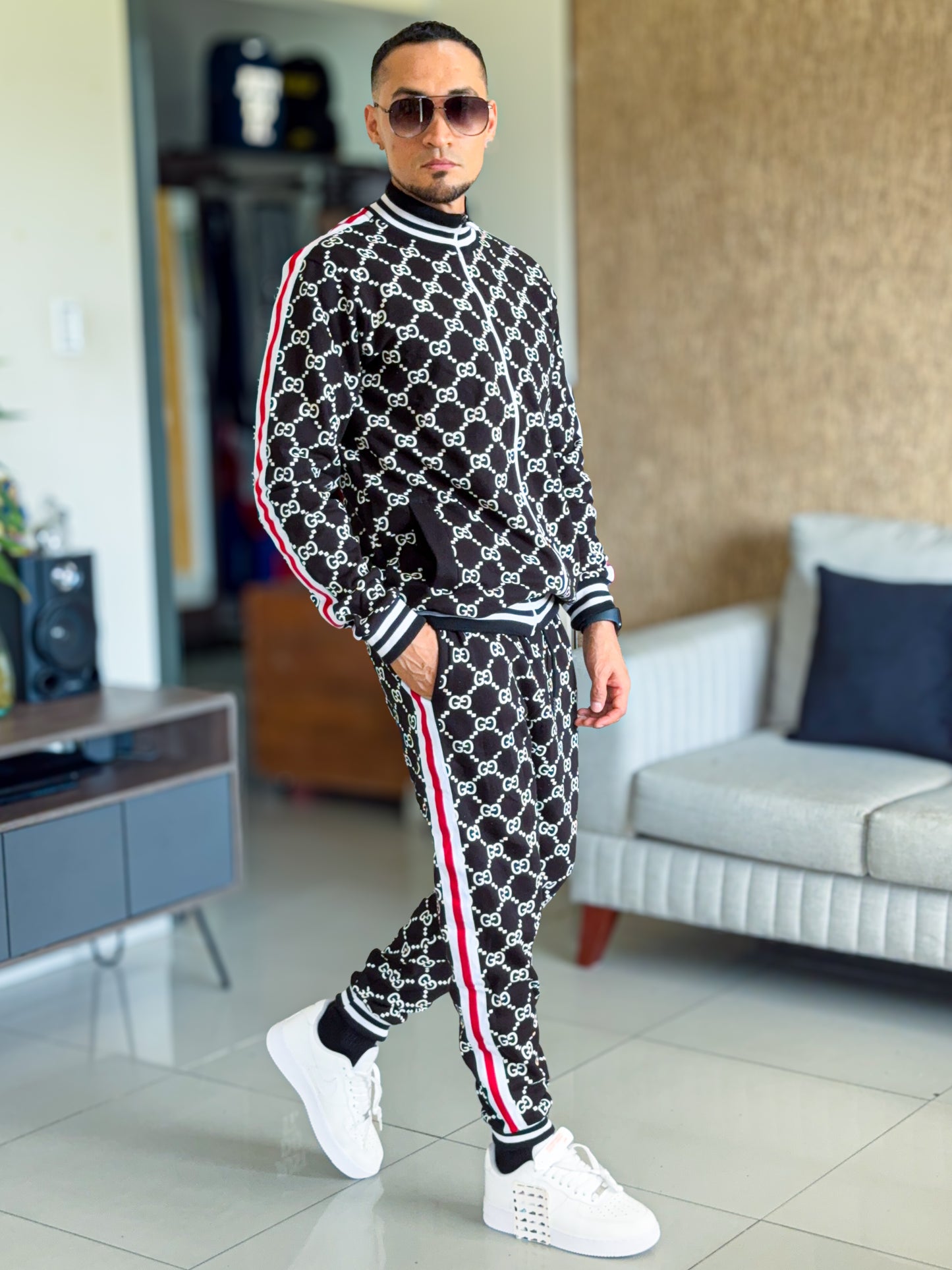Conjunto deportivo GUCCI clasico, cobertura GC cuello alto chaqueta abierta