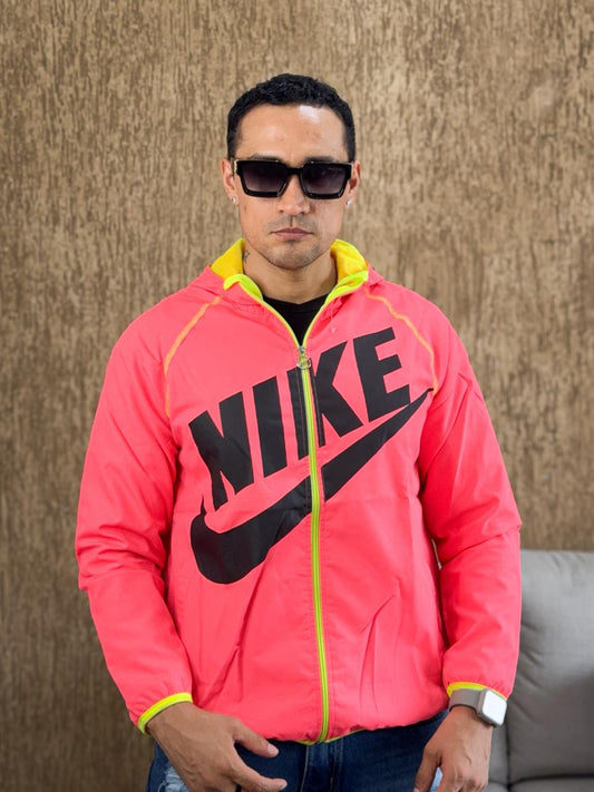 Chaqueta rompevientos nike rosa neon