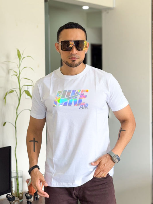 Polera nike blanca holografica