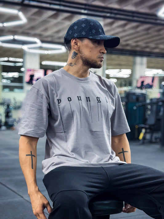 Polera Gym Youngla oversize ploma