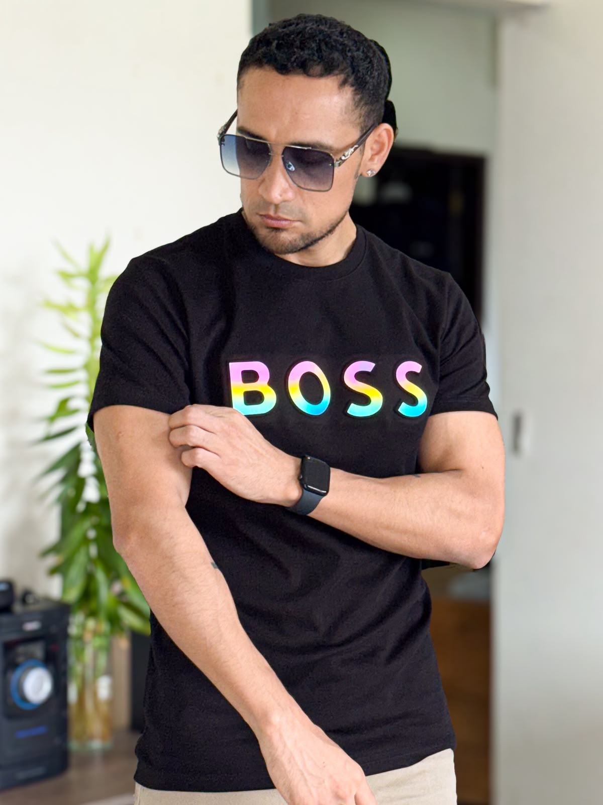 Polera HUGO BOSS premium logo holográfico negro