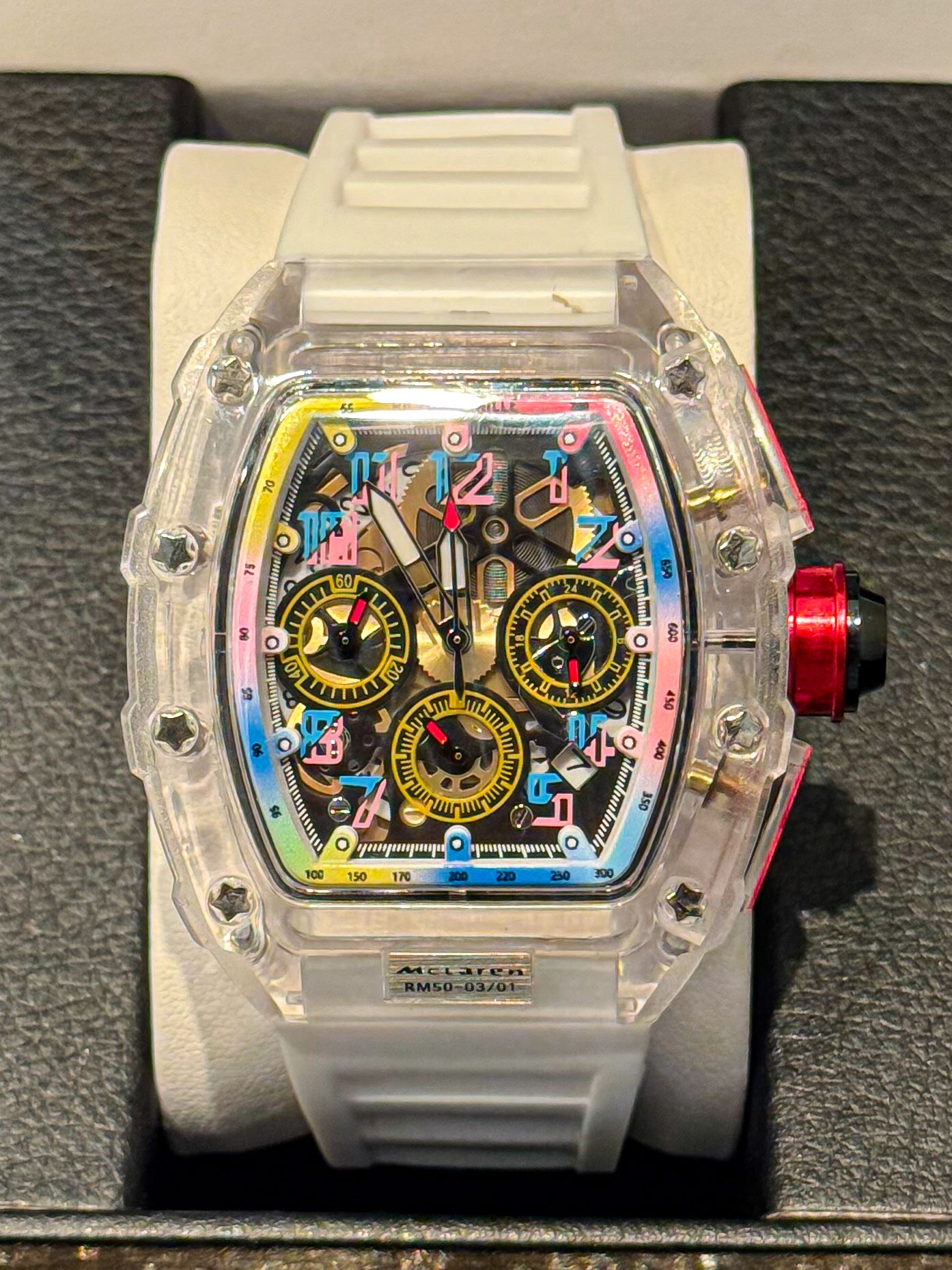 Reloj Richard Mille Caja Transparente MCLAREN RAINBOW manilla blanco