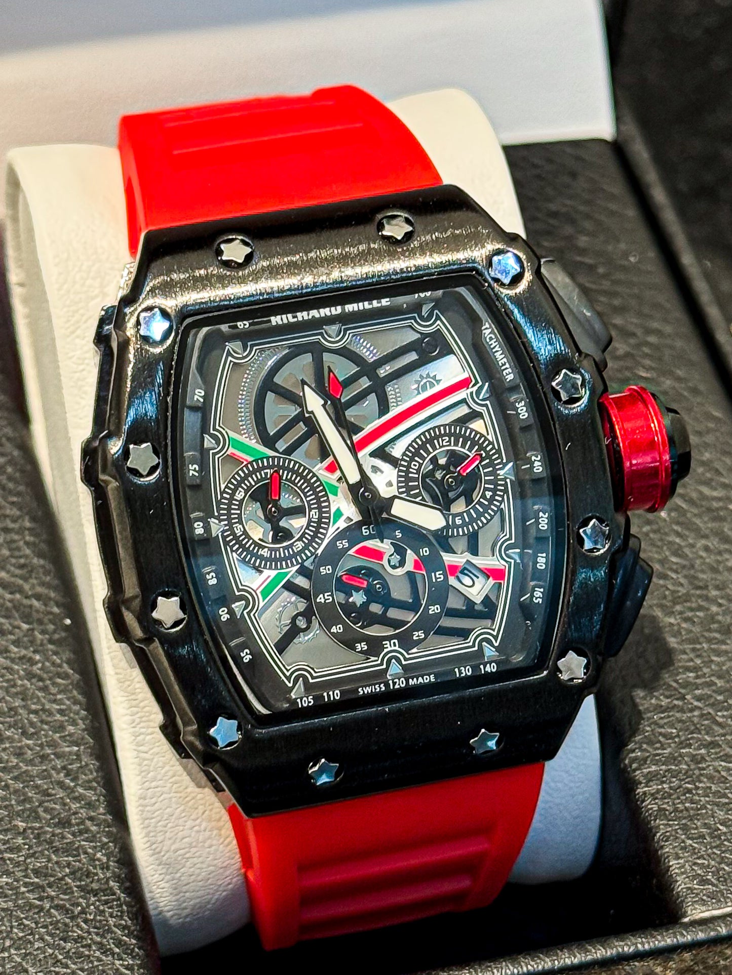 Reloj Richard Mille Caja Metallica negra Modelo RACER 2026 manilla roja