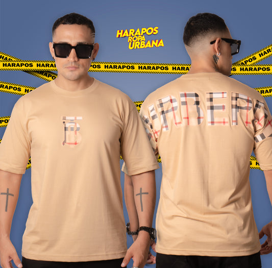 Polera Burberry B texturizada Oversize cafe