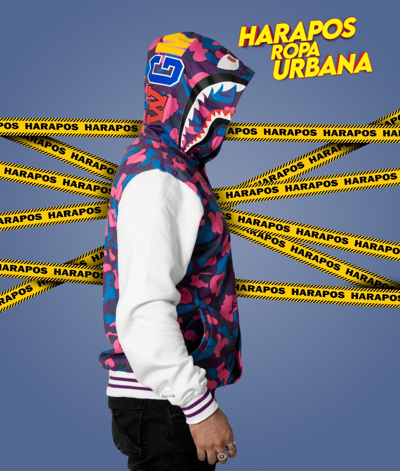 Chaqueta bape universitaria rosa camuflado mangas blancas