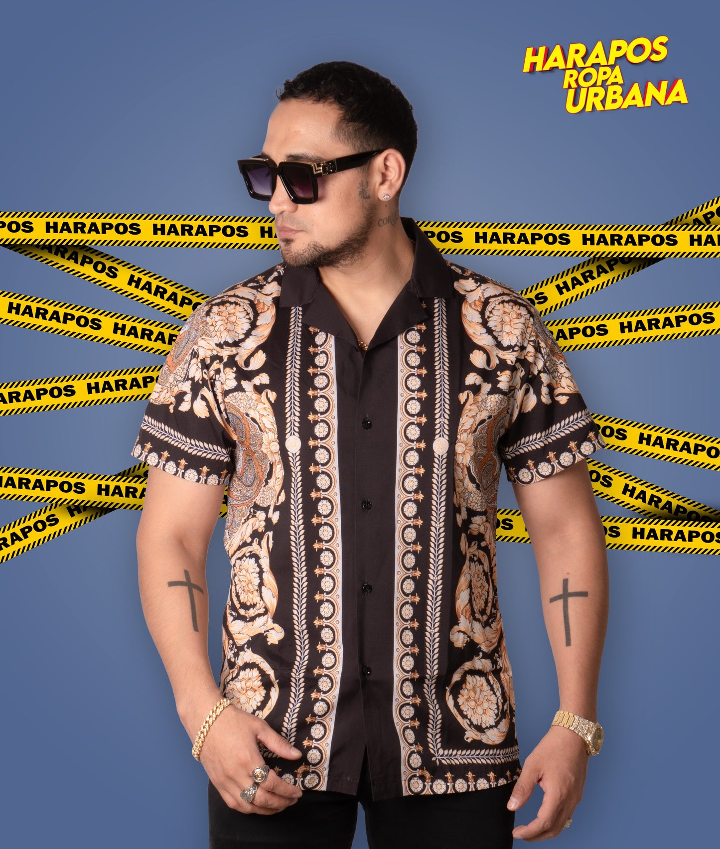 Camisa premium negro con detalles floreado amarillo