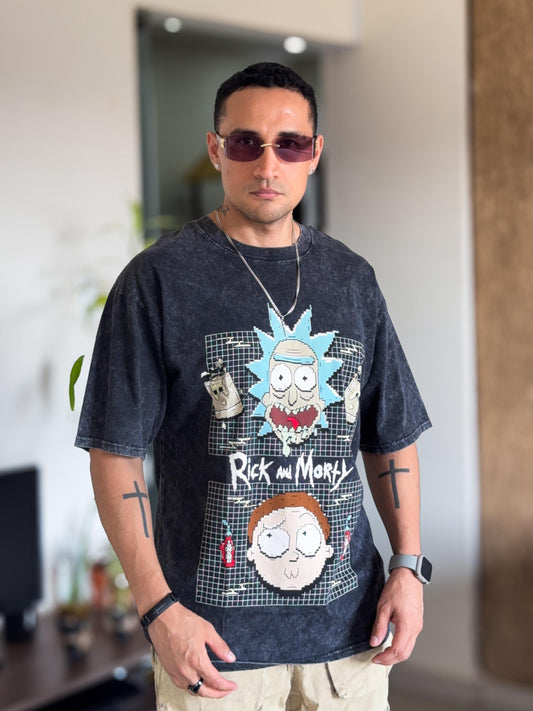 Polera Rose London oversize rick and morty lego negro prelavado