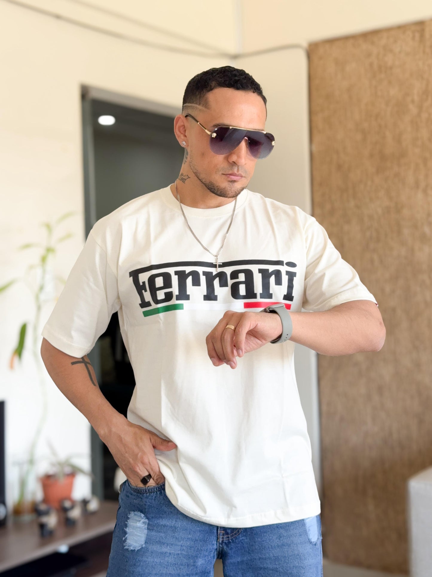 Polera puma ferrari oversize crema