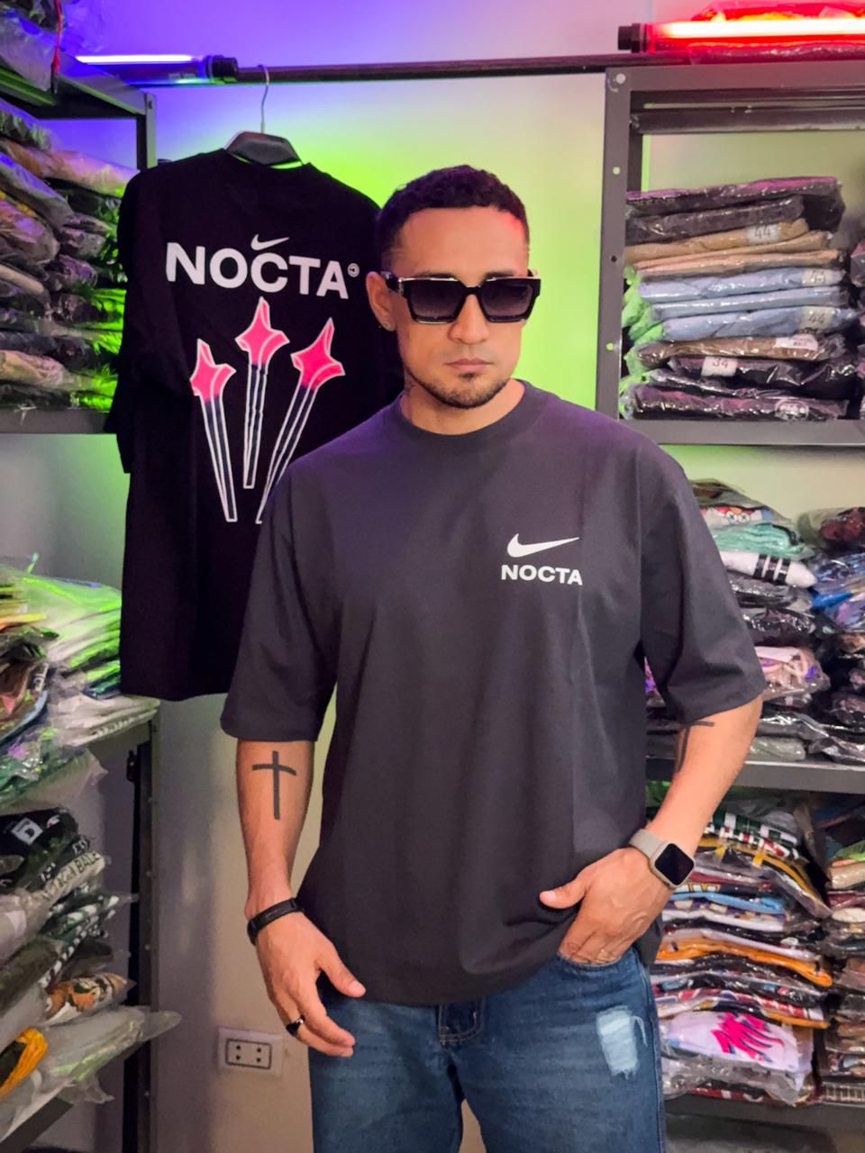 Polera Nike Nocta Colorido plomo