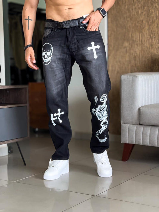 Pantalon Bershka demin jean negro con esqueletos