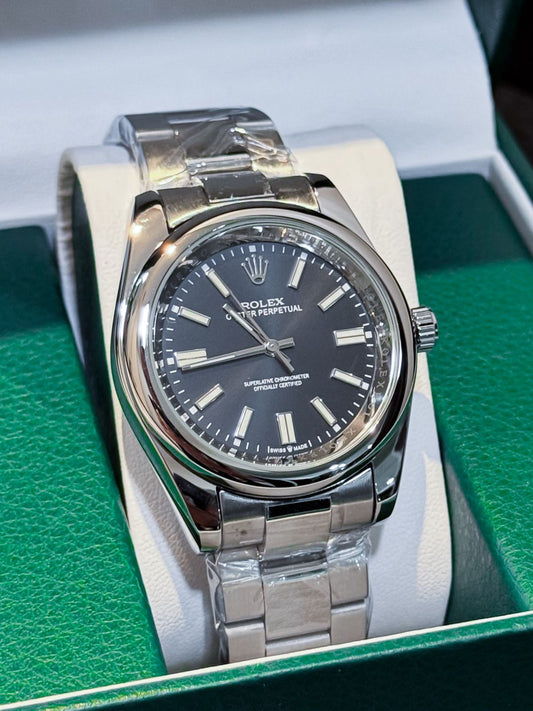 Rolex Oyster Perpetual (Fondo negro)