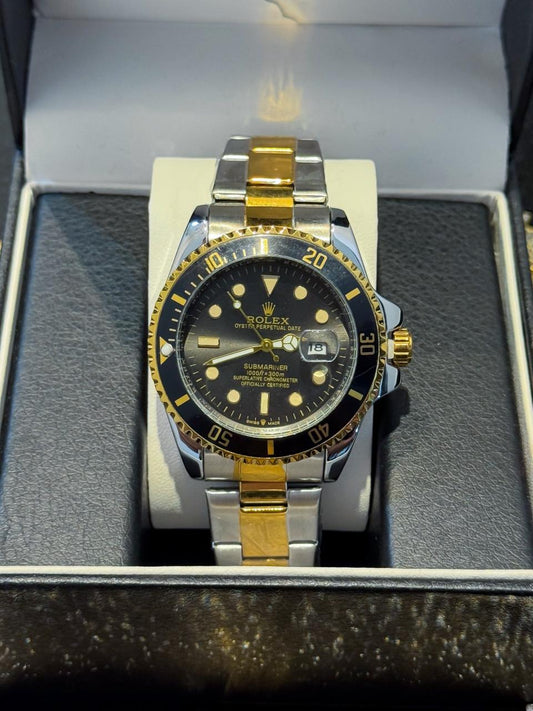 Reloj Rolex Sub mariner Two color Plateado con Dorado Bisel y Fondo Negro