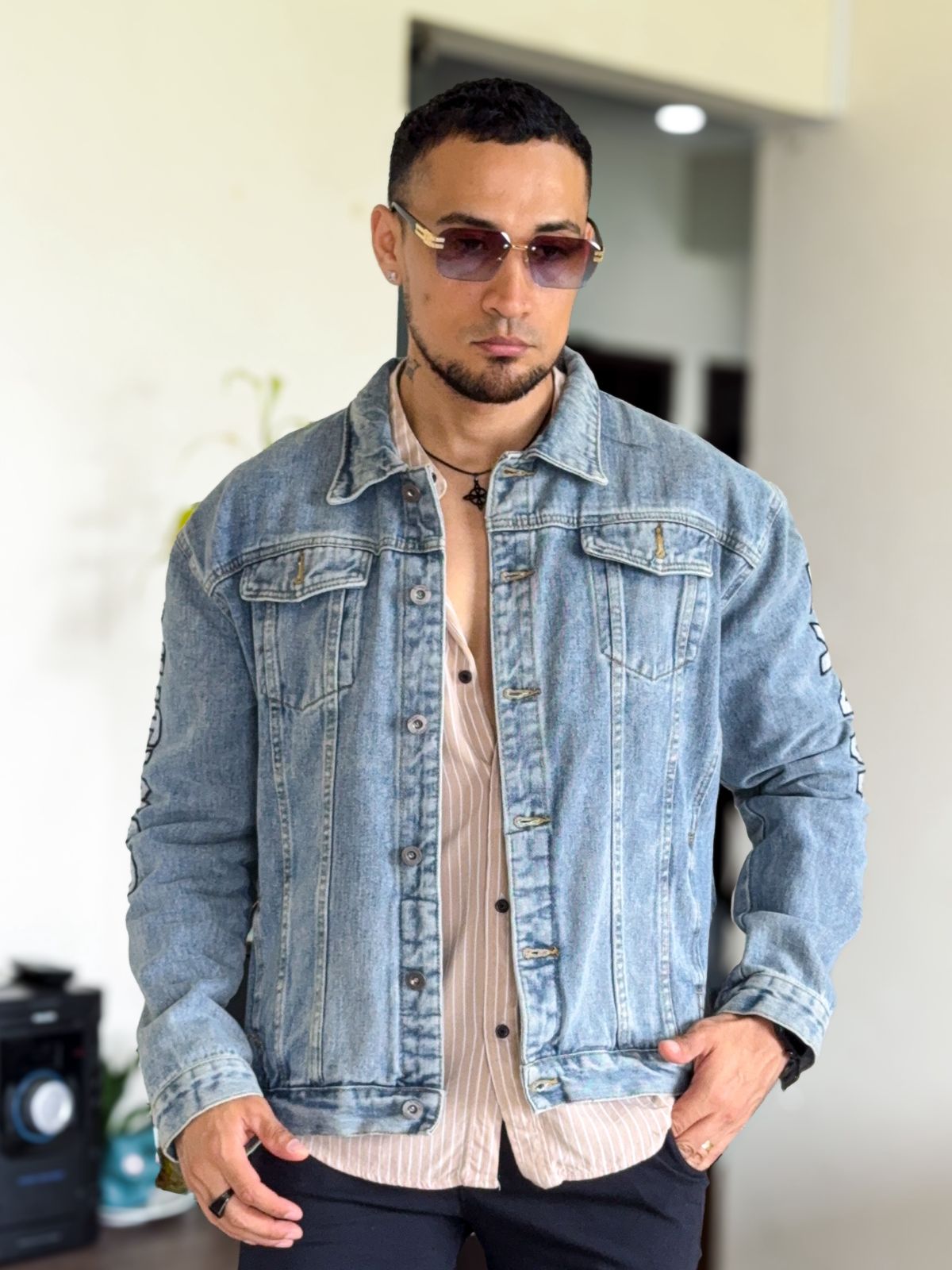 Chaqueta de Diseñador Koreana Aguila Real Jean Desgastado