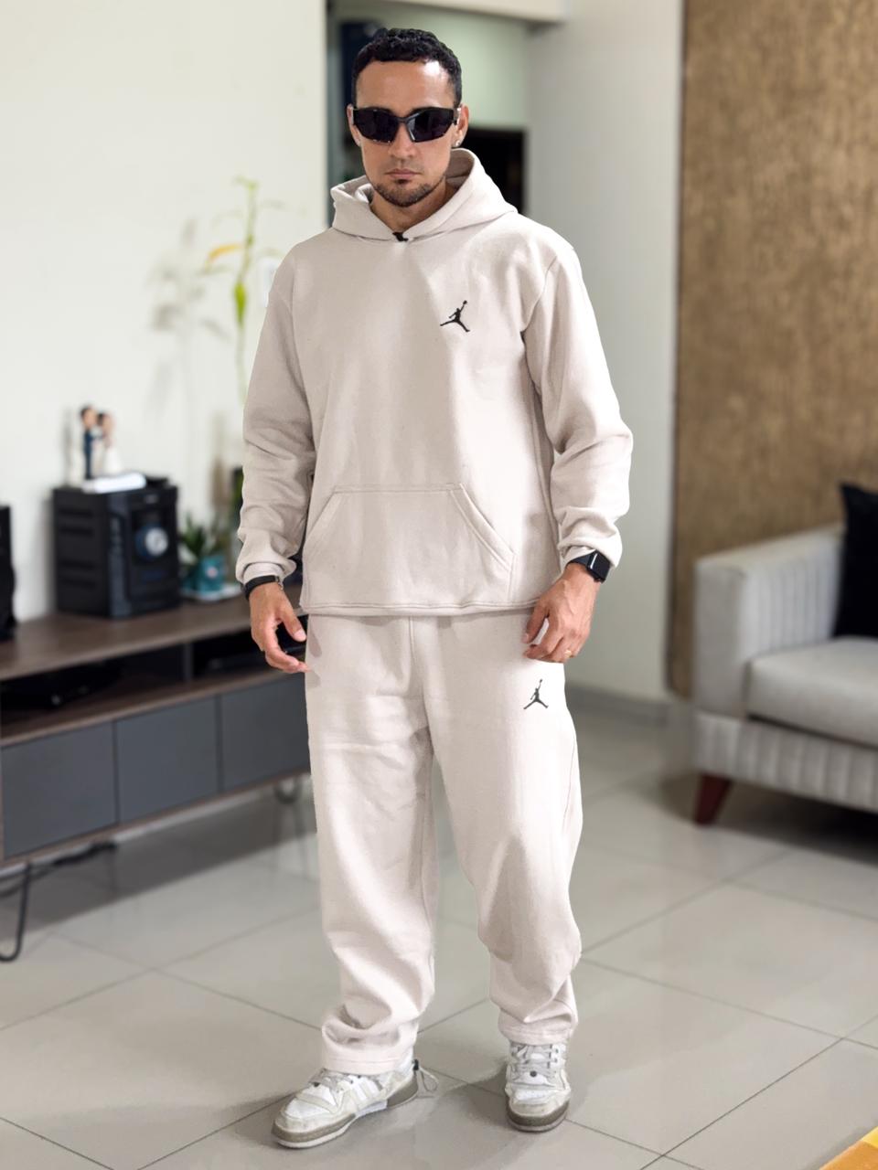 Conjunto Deportivo de Invierno Jordan Pachuco Baggy color crema beige