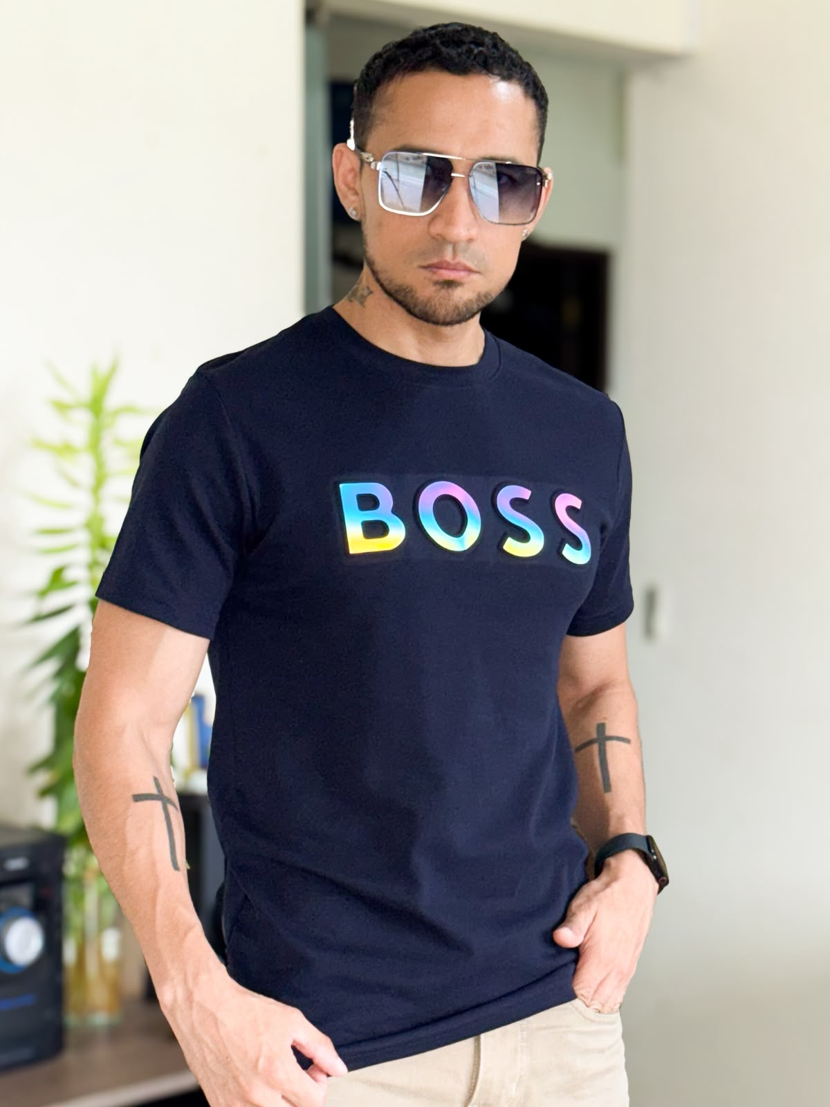 Polera HUGO BOSS premium logo holográfico azul