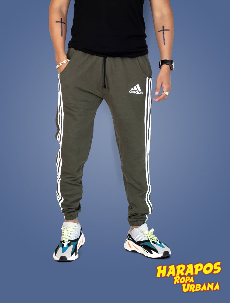 Buso adidas verde con lineas al costado