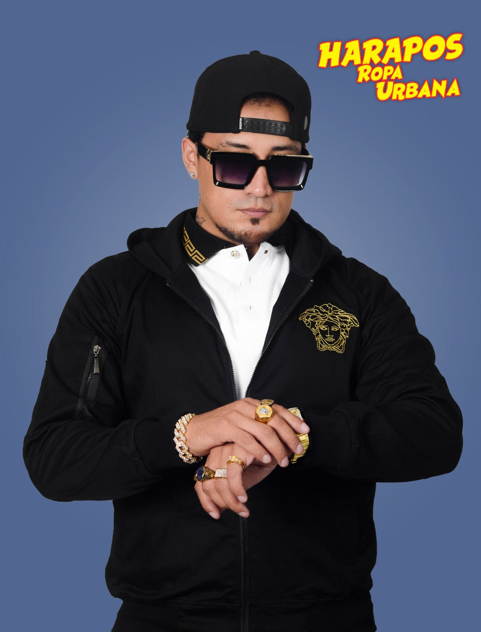 Chamarra versace negra con capucha