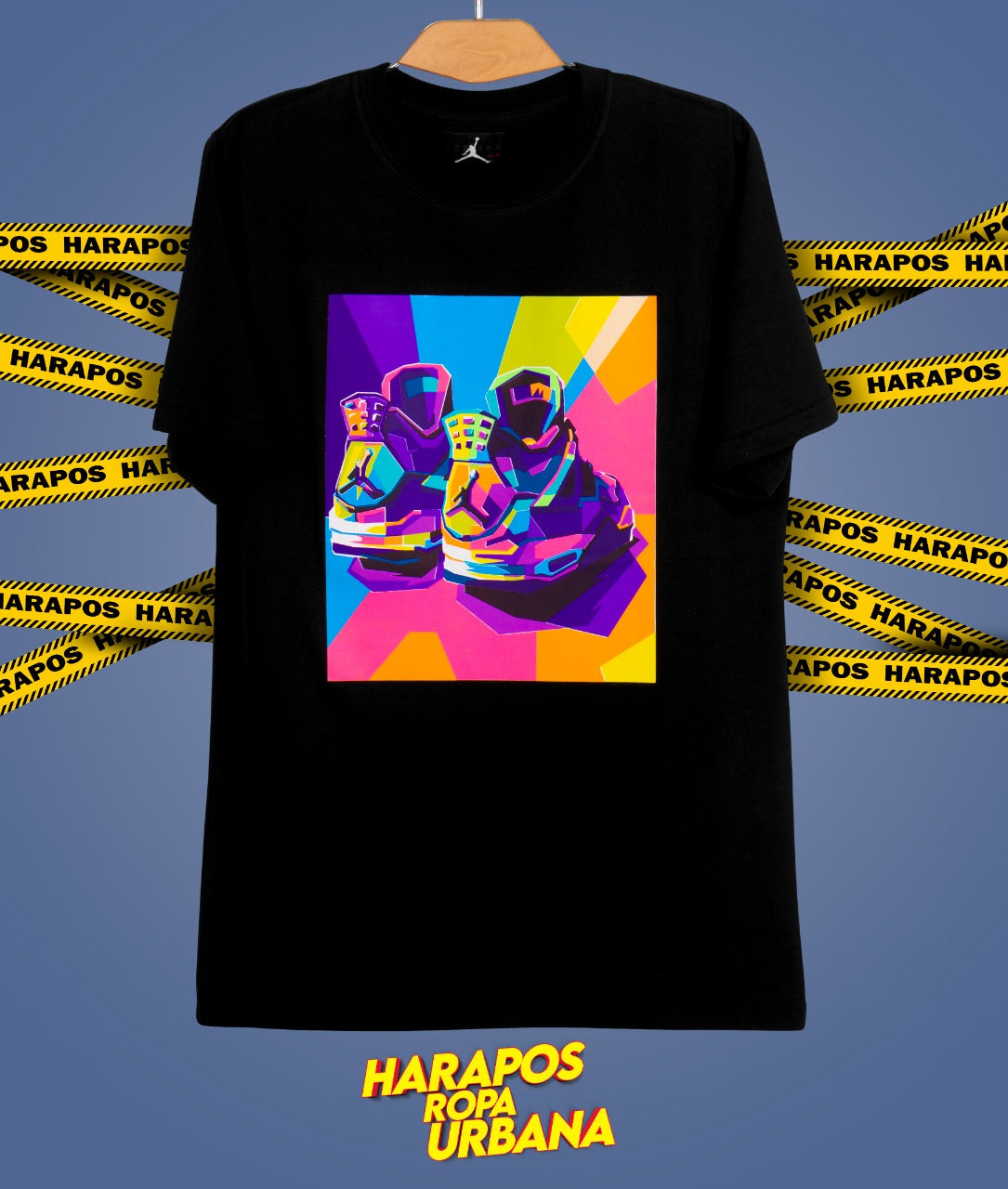 Polera jordan zapatillas coloridas negra