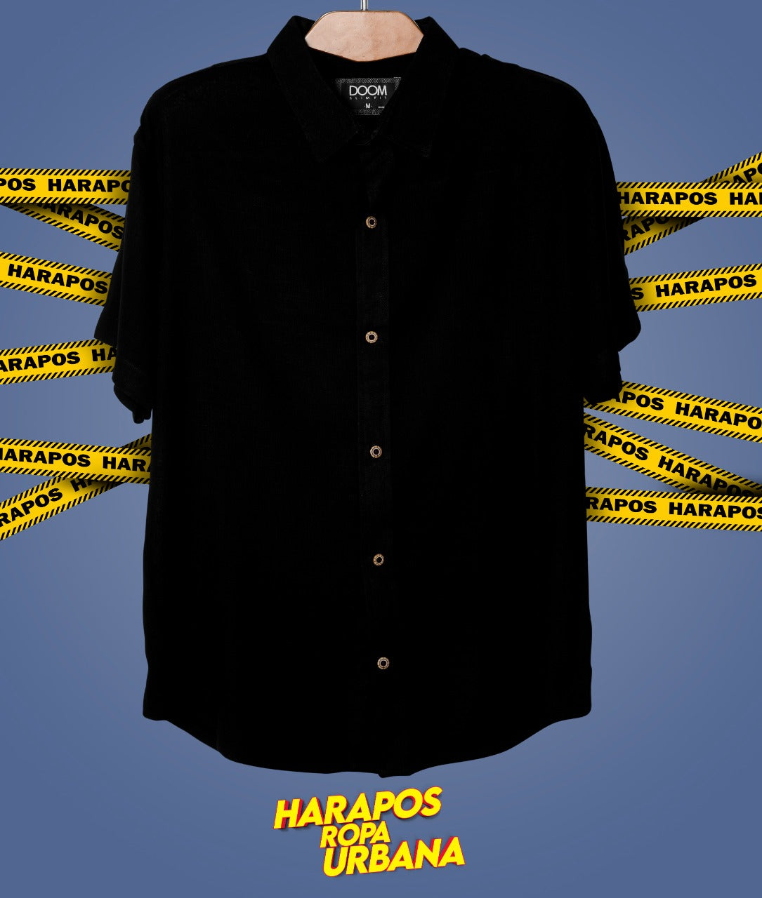 Camisa doom negra basica con cuello