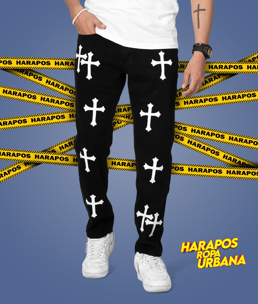 Pantalon Bershka demin jean negro con cruces