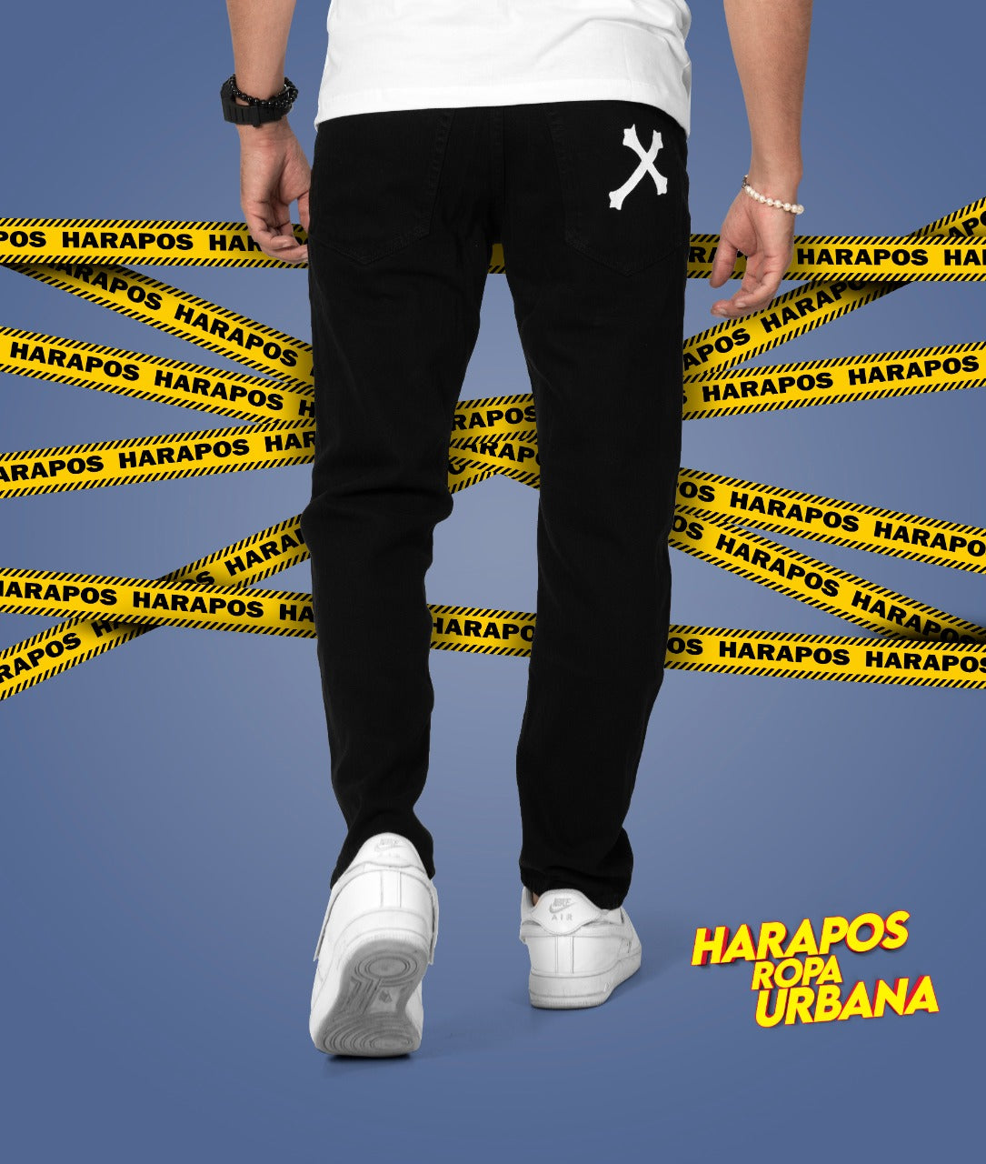 Pantalon Bershka demin jean negro con cruces